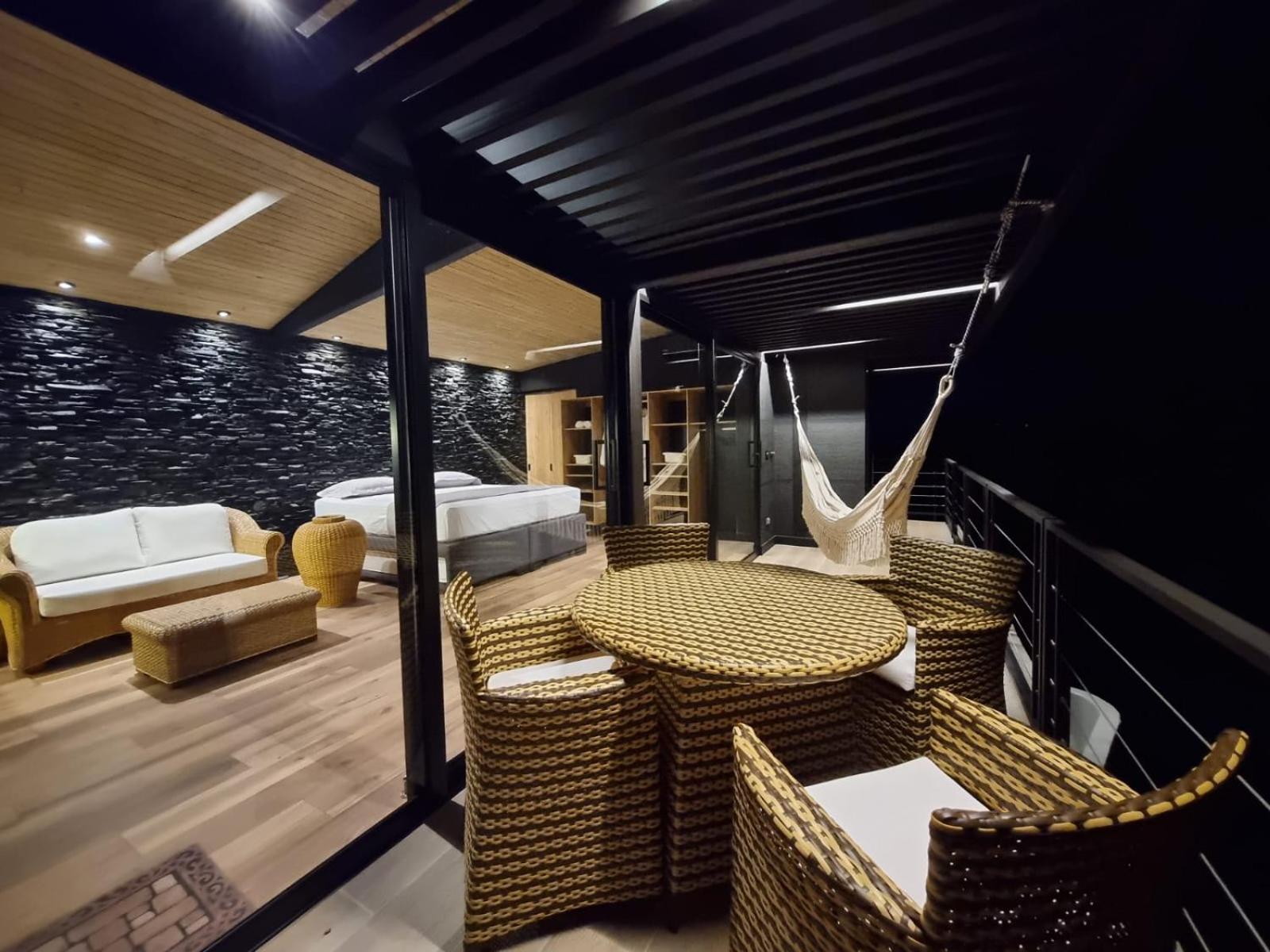 Maranatha. Grotto & Boutique+hydrotherapy * Pereira